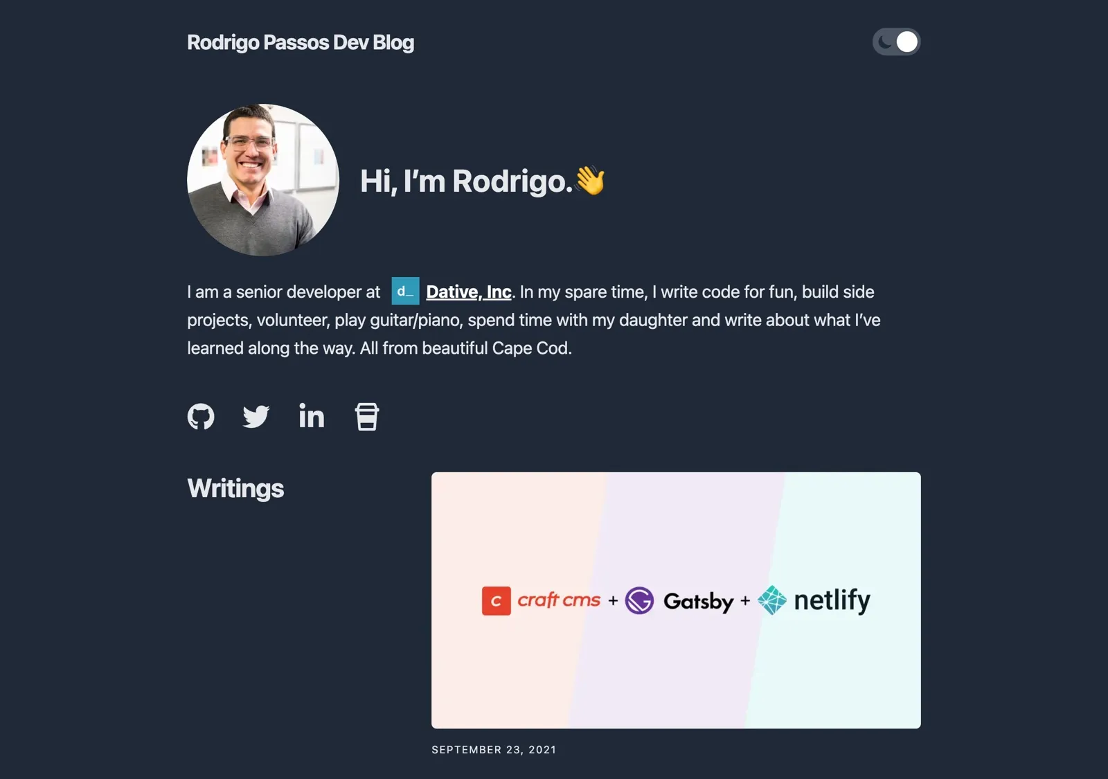 The old Gatsby homepage, with photo, social icons and a big Craft + Gatsby + Netlify cover image